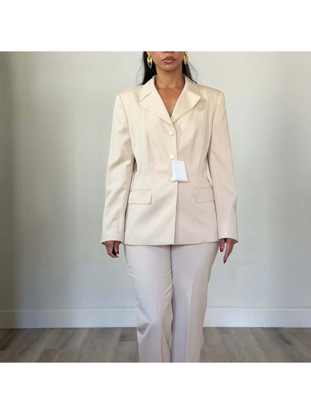 Escada - Picture 8 of 9